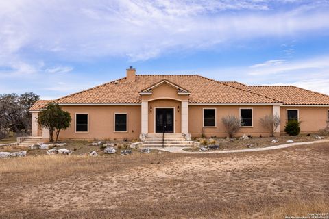 A home in Bandera