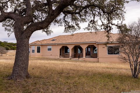 A home in Bandera