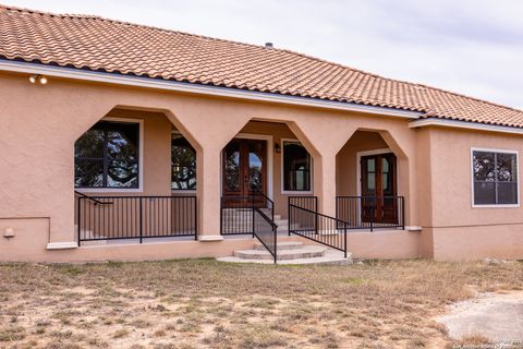 A home in Bandera