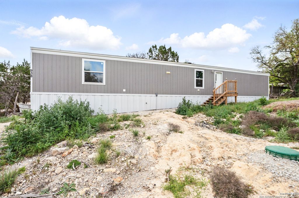 Photo of 846 inglewood, Canyon Lake, TX 78133 (MLS # 1917077)