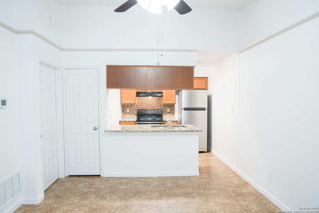 Photo of 11610 Vance Jackson 1102 #1102, San Antonio, TX 78230 (MLS # 1934179)