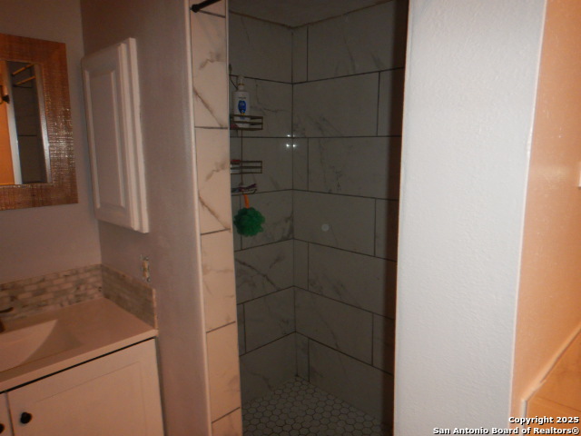 2533 Montebello