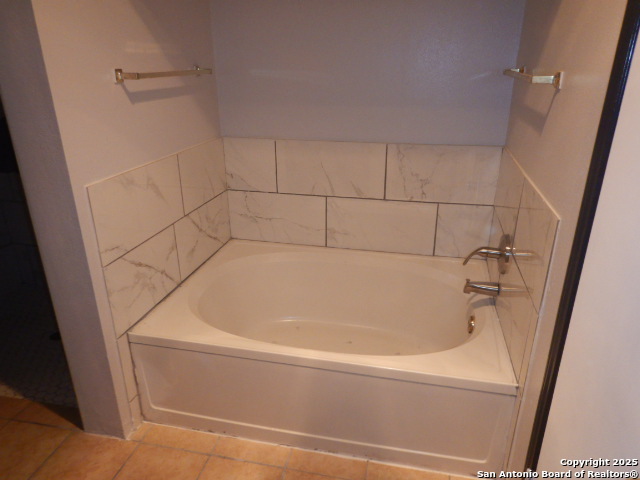 2533 Montebello