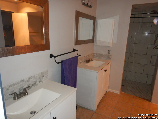 2533 Montebello