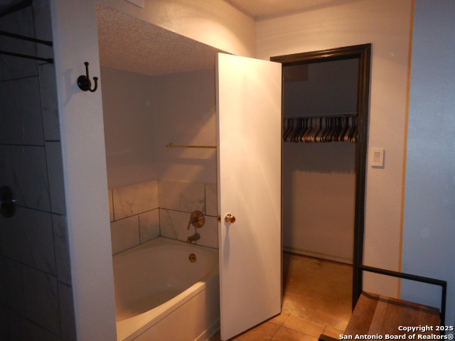 2533 Montebello