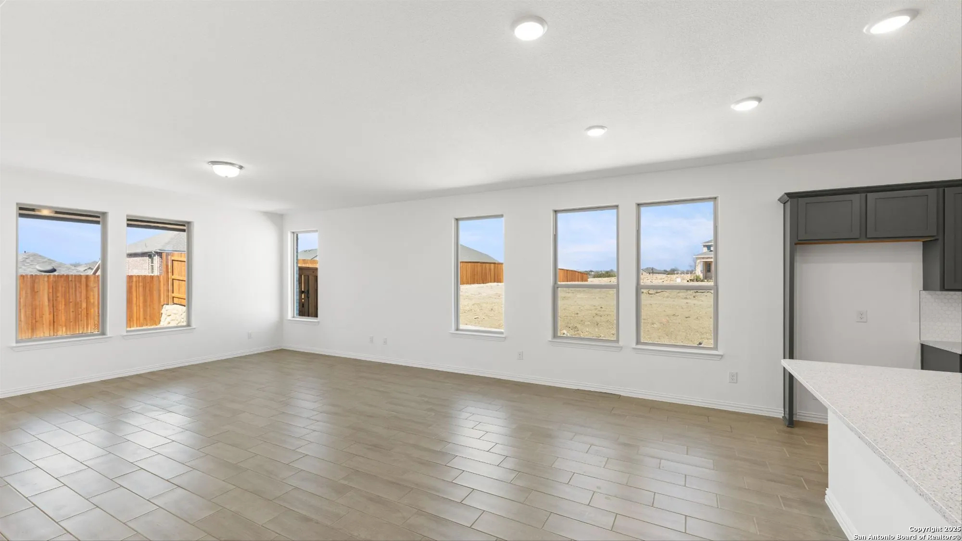 12214 Vista Flats