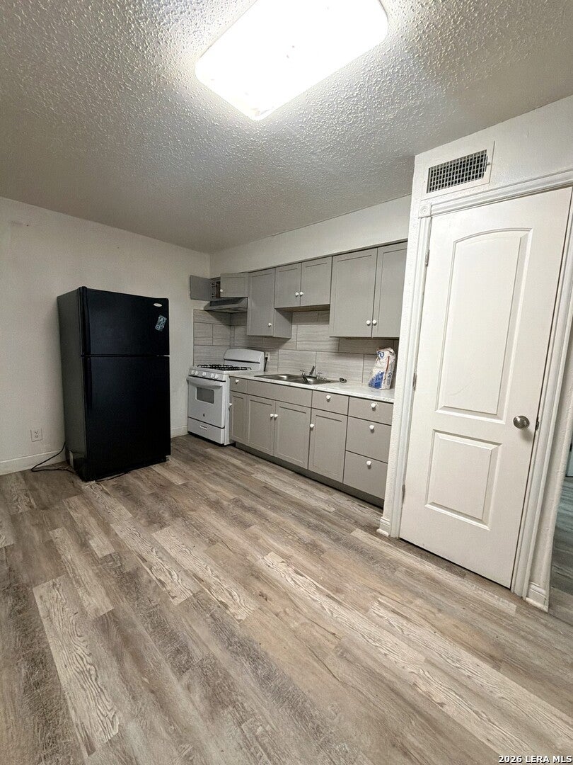 Photo of 153 E Baylor 2 #2, San Antonio, TX 78204 (MLS # 2020187)