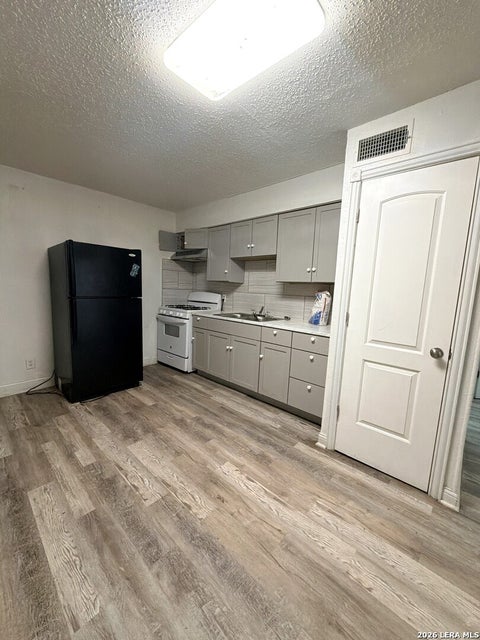 Photo of 153 E Baylor 2 #2, San Antonio, TX 78204 (MLS # 2020187)