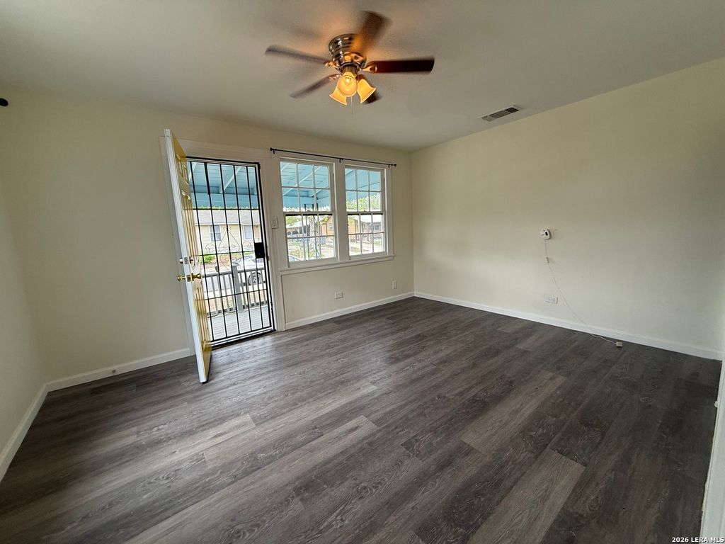 Photo of 3103 NEPTUNE ST, San Antonio, TX 78226 (MLS # 1957537)