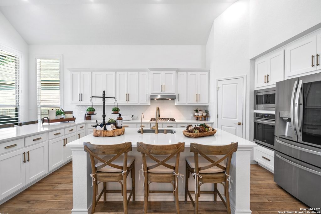 Photo of 172 Cimarron Creek, Boerne, TX 78006 (MLS # 1908823)