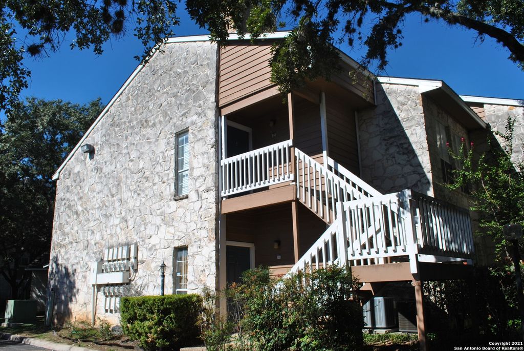 Photo of 14745 BABCOCK RD 610 #610, San Antonio, TX 78249 (MLS # 1935646)