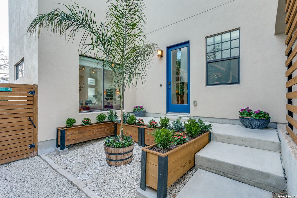 Photo of 420 E Olmos, San Antonio, TX 78212 (MLS # 1941386)