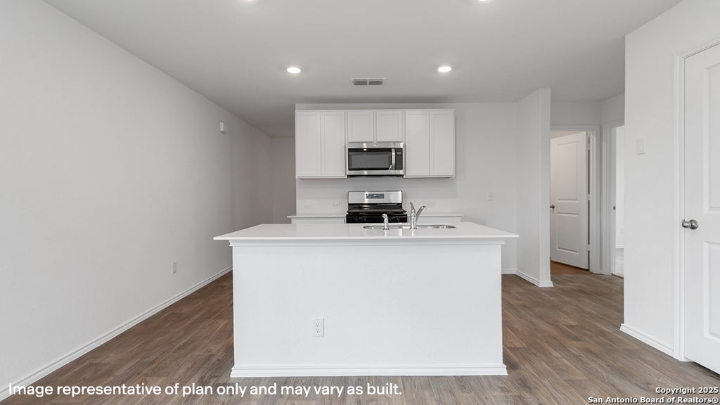 Photo of 10306 De Allende Path, San Antonio, TX 78221 (MLS # 2007885)