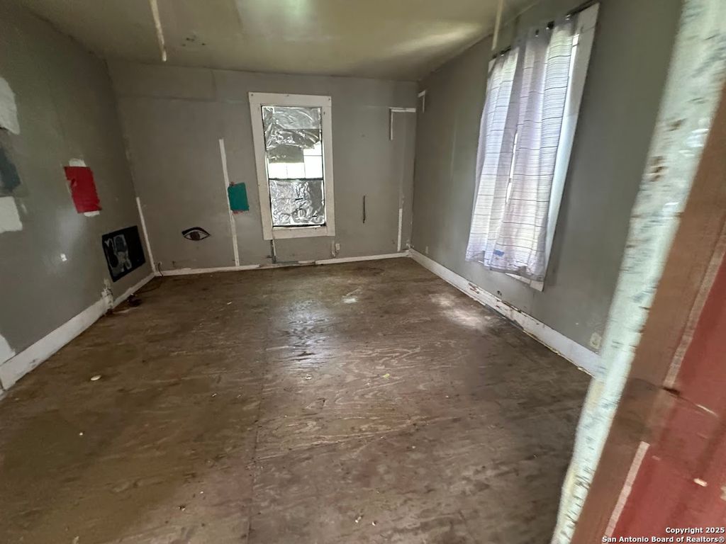 Photo of 705 Paso Hondo, San Antonio, TX 78202 (MLS # 1915835)