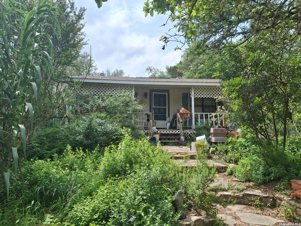 Photo of 501 Eastview, Canyon Lake, TX 78133 (MLS # 1965457)