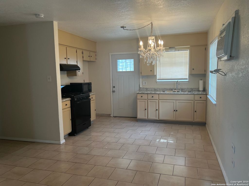 Photo of 132 Sharer, San Antonio, TX 78208 (MLS # 1891906)