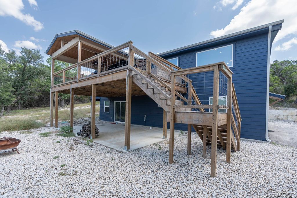 Photo of 268 White Oak, Canyon Lake, TX 78133 (MLS # 1891717)