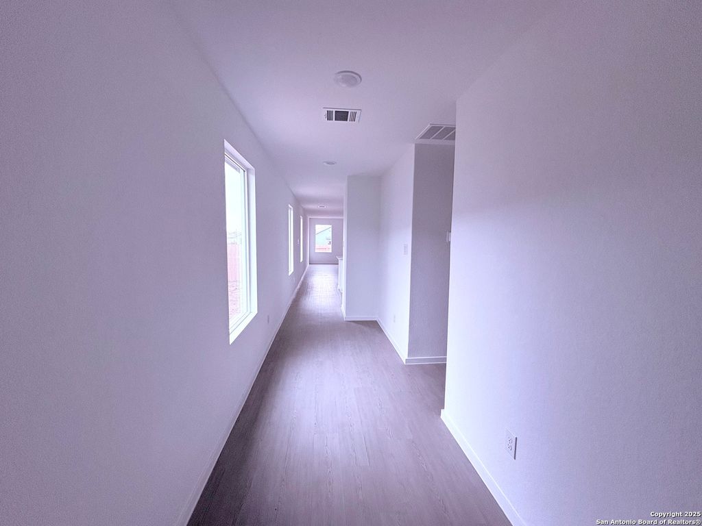 Photo of 5705 Mangas Cir, Seguin, TX 78155 (MLS # 1926240)