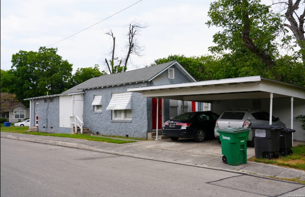 Photo of 1738 Santa Anna, San Antonio, TX 78201 (MLS # 2017555)
