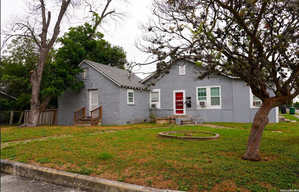 Photo of 1738 Santa Anna, San Antonio, TX 78201 (MLS # 2017555)
