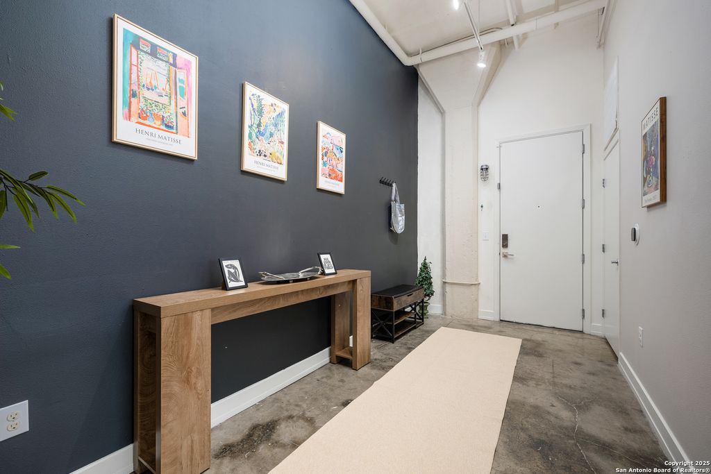 Photo of 1401 S Flores 202 #202, San Antonio, TX 78204 (MLS # 1911842)