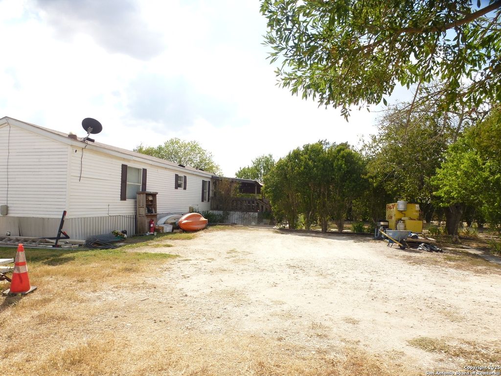 Photo of 288 Park Valley, Cibolo, TX 78108 (MLS # 1918361)