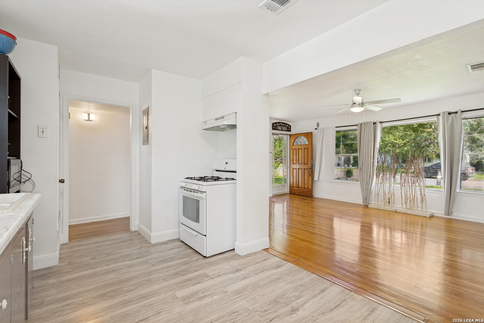 219 Pinewood Ln