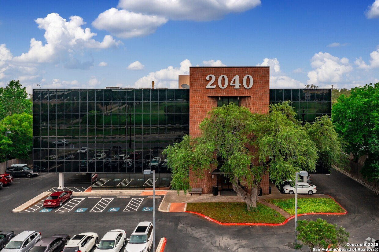 2040 Babcock 304