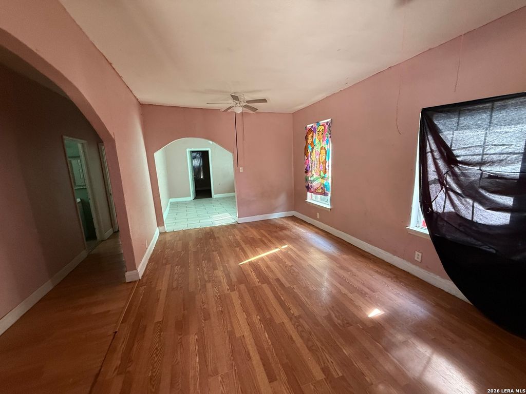 Photo of 3134 W TRAVIS ST, San Antonio, TX 78207 (MLS # 1961678)