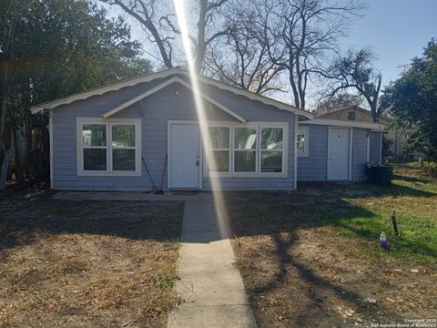 A home in Hondo