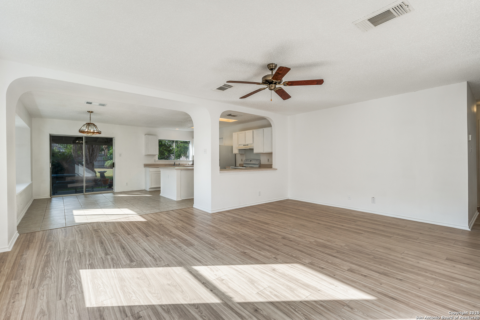9618 Diamond Cliff