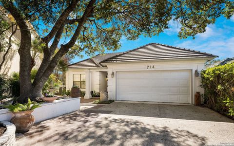Photo of 714 S Birdsong, San Antonio, TX 78258 (MLS # 1966473)