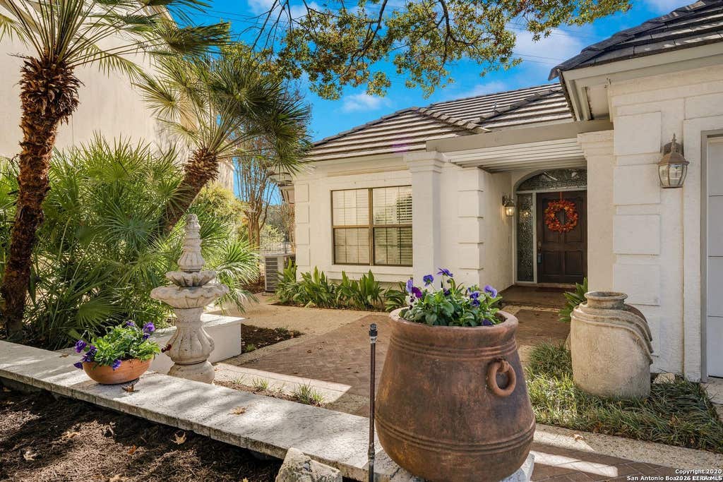 Photo of 714 S Birdsong, San Antonio, TX 78258 (MLS # 1966473)