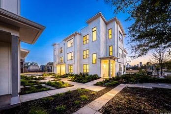 Townhouse at 543 McMonigal Place BLDG. 1