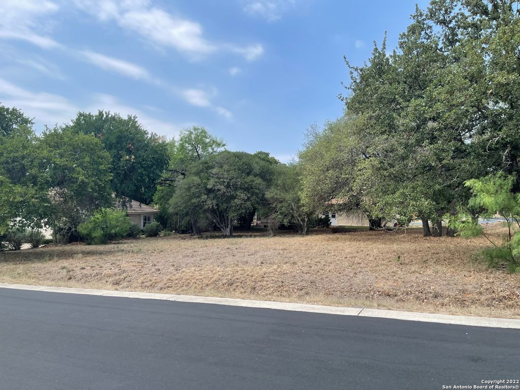 Photo of 100 Burr Oak, Horseshoe Bay, TX 78657 (MLS # 1612319)