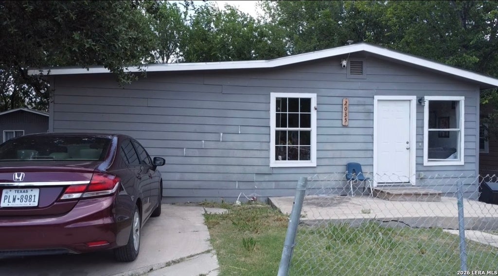 Photo of 2035 LYONS ST, San Antonio, TX 78207 (MLS # 2005158)