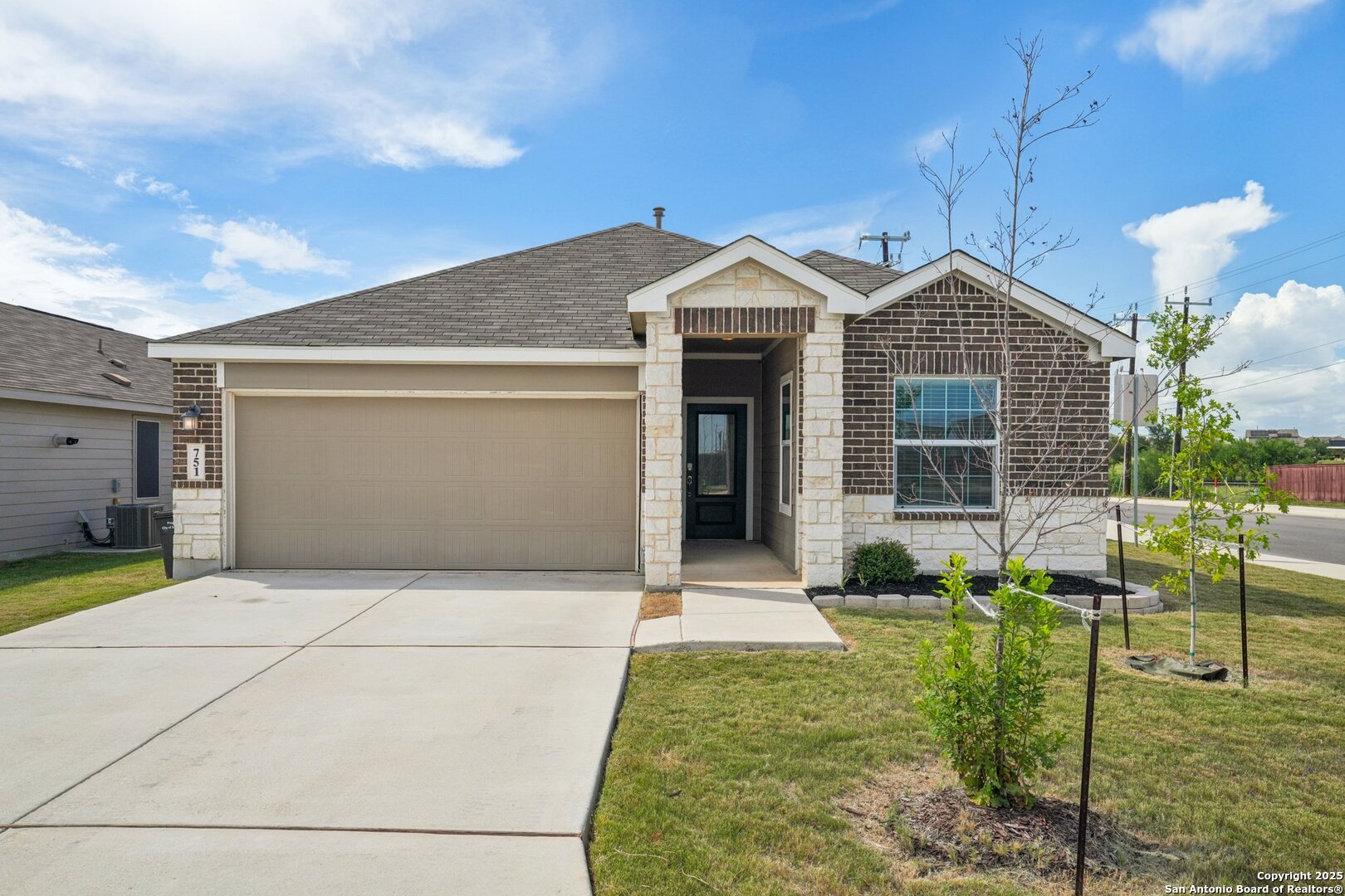 751 Vermilion