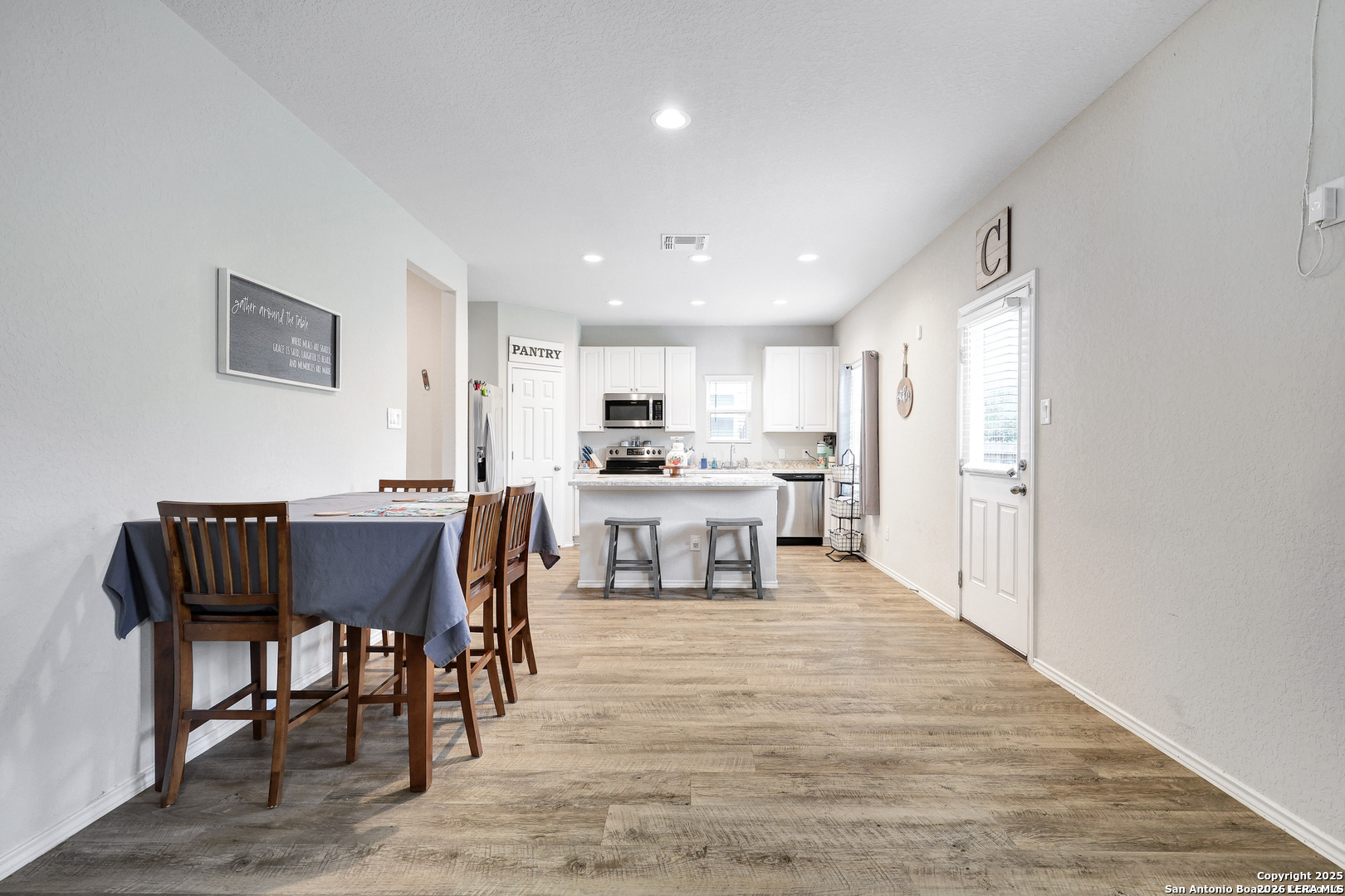10514 LETUS OAK