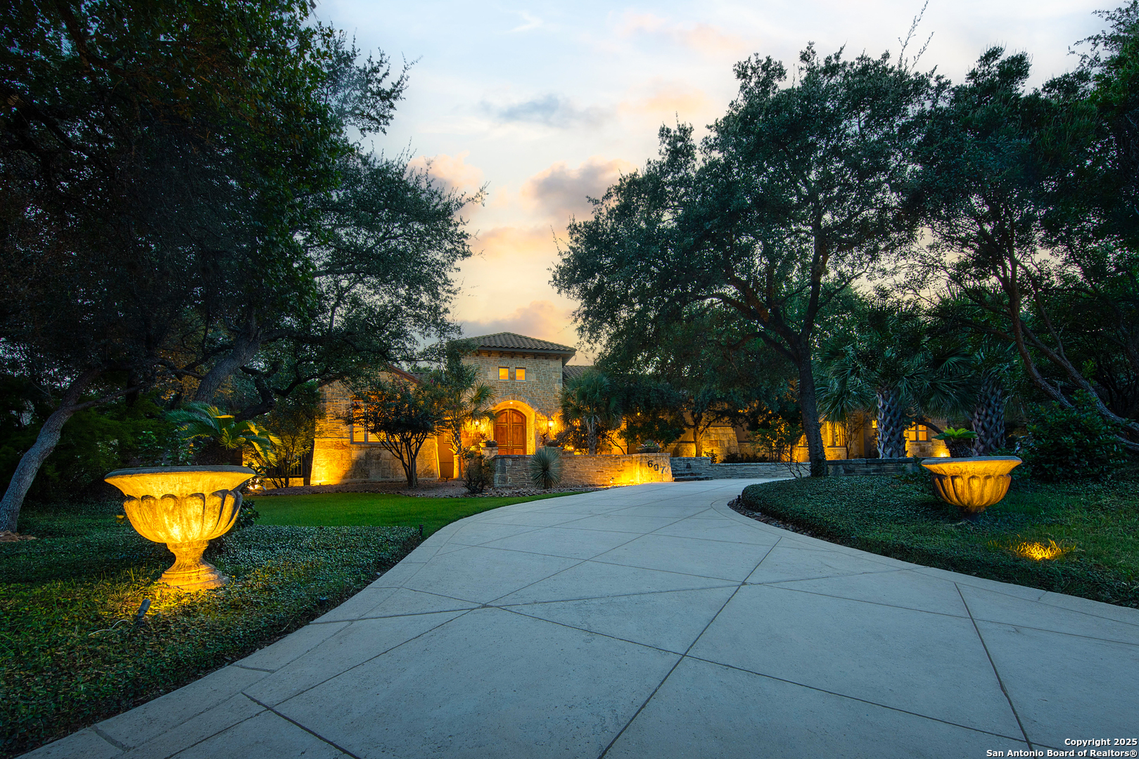 607 Bentley Manor