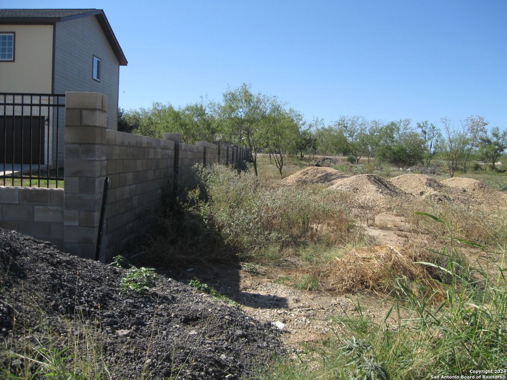 Photo of 754 CR 6843, Lytle, TX 78052 (MLS # 1823513)