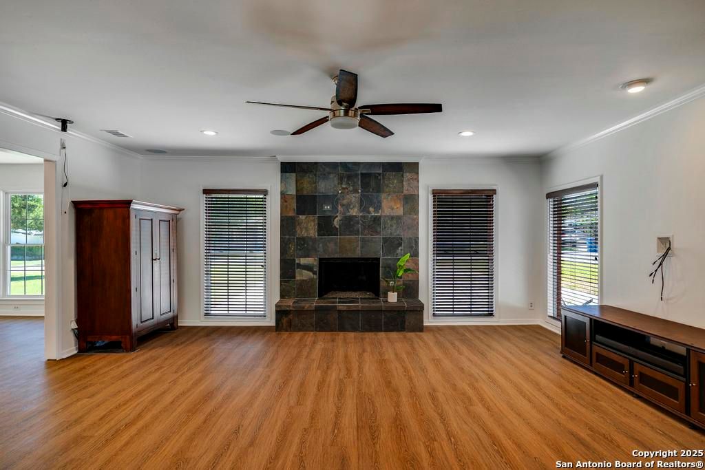 Photo of 1815 Edgehill Dr, San Antonio, TX 78209 (MLS # 1897481)