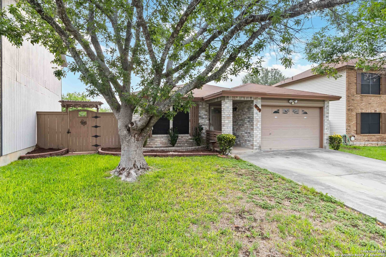 8138 Easy Meadow