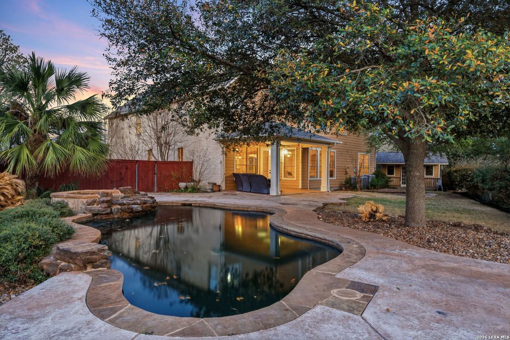 Photo of 105 Clear Water, Boerne, TX 78006 (MLS # 1947336)