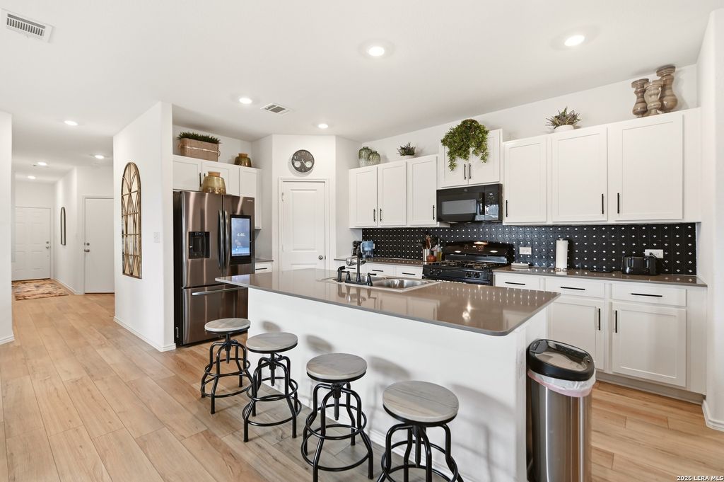 Photo of 304 SONTERRA DR, San Marcos, TX 78666 (MLS # 1959119)