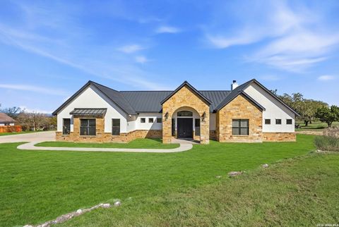 104 Juniper Ln Boerne TX 78006