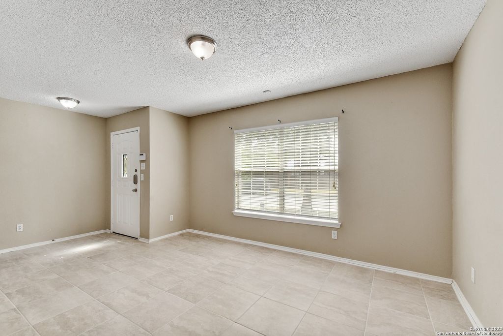 Photo of 10515 Talon Pt, San Antonio, TX 78254 (MLS # 1915248)