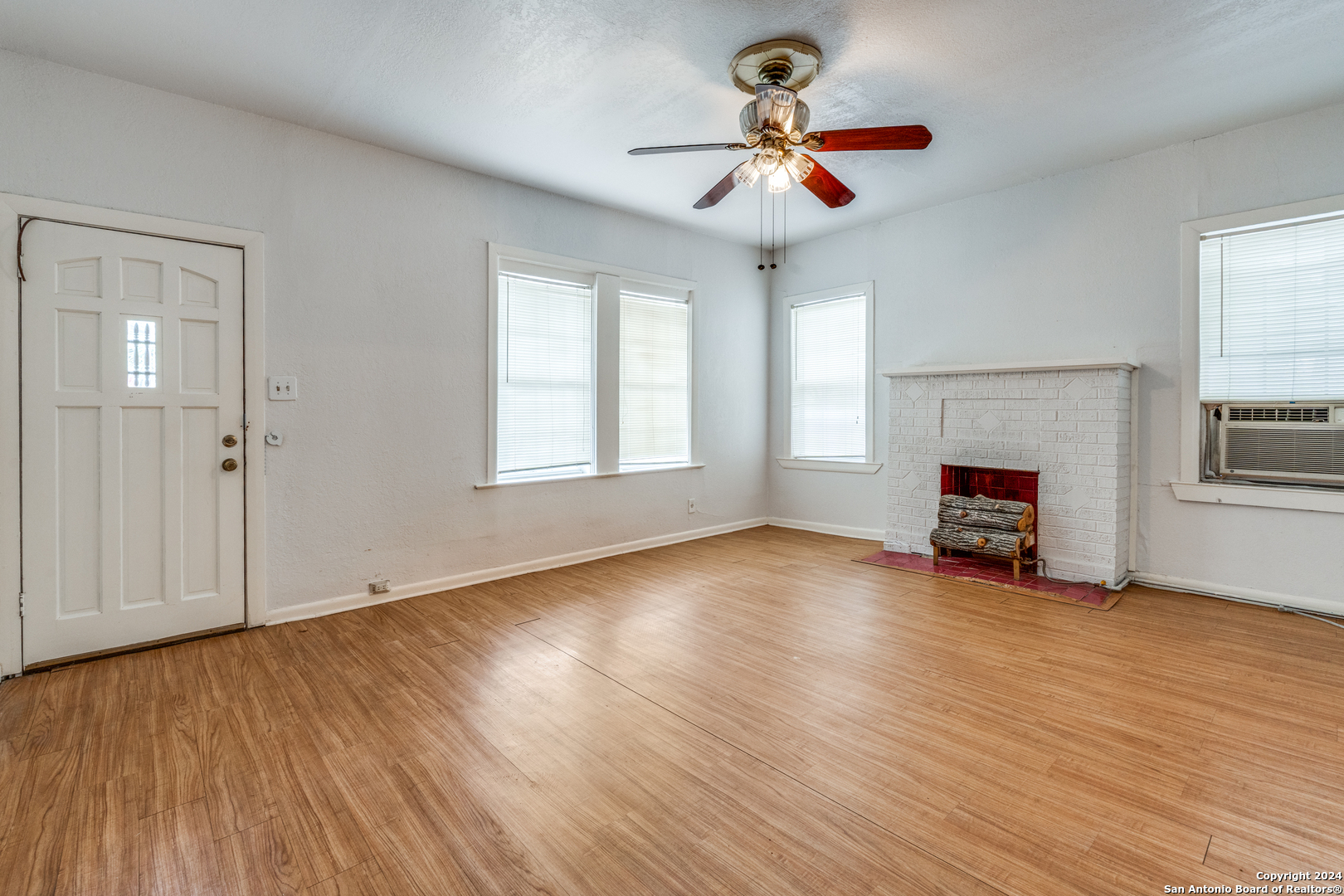 1145 W FRENCH PL