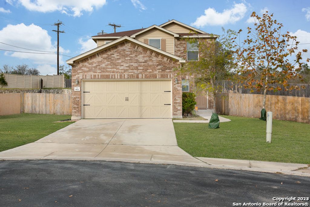 Photo of 902 SUNDANCE HUNT, San Antonio, TX 78245 (MLS # 1972591)
