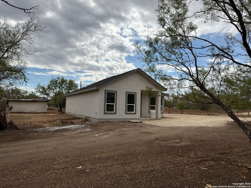 Photo of 1400 Corgey Rd., Pleasanton, TX 78064 (MLS # 1883502)