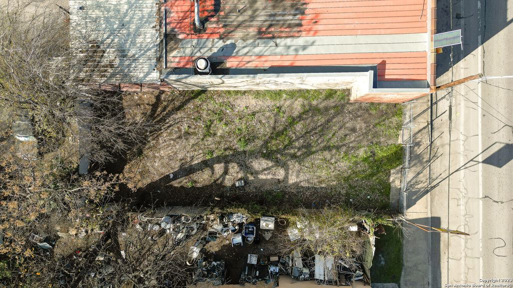 Photo of 2112 GUADALUPE ST, San Antonio, TX 78207 (MLS # 1831805)